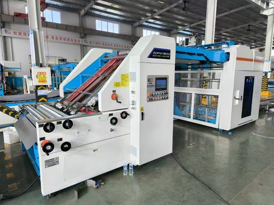 ZGFM Akurasi bergelombang Mesin Laminator Flute Otomatis Kecepatan Tinggi 180m / Min
