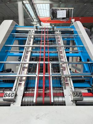 Mesin laminasi lembaran ke lembaran untuk kertas bergelombang dengan koreksi otomatis dan kontrol servo kecepatan tinggi