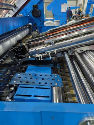 Mesin Laminasi Lembaran ke Lembaran Penggerak Listrik 5 lapis untuk Karton 300gsm-10mm dan B E FLUTE