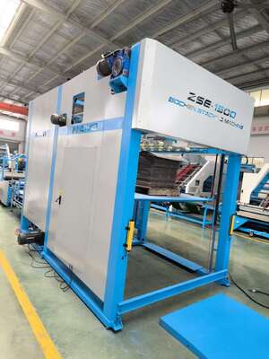 Mesin Penumpuk Flip Flop Otomatis Mengintegrasikan Meja Kertas Lambat Dan Komponen Sistem Untuk Laminator Alur Memutar Dan Menumpuk Dalam Produksi Kemasan