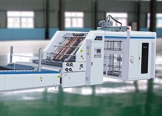 150m / Min Otomatis Litho Laminator 1700x1700mm Kontrol Motor Servo Tempel Bergelombang