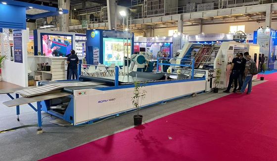 1650x1650mm Lembar Karton Bergelombang Berkecepatan Tinggi Ke Lembaran Mesin Laminating
