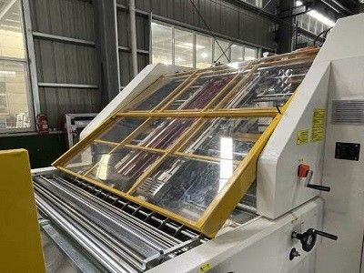 Mesin Laminating Flute 2200x2200mm Otomatis Dengan CE Shied For Printing
