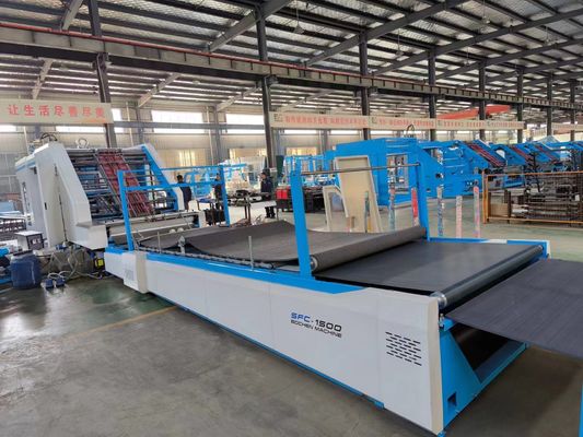 Servo Tiga Dalam Satu 5 Ply Mesin Laminasi Kertas Otomatis Kecepatan Tinggi Bergelombang