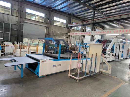 Sfc kertas bergelombang lembar ke lembar Servo 5 Ly mesin laminasi 150m / min Kecepatan tinggi