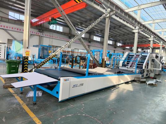 Mesin laminasi lembaran ke lembaran kecepatan tinggi untuk kertas bergelombang dengan kontrol servo dan koreksi otomatis pada 150m / min