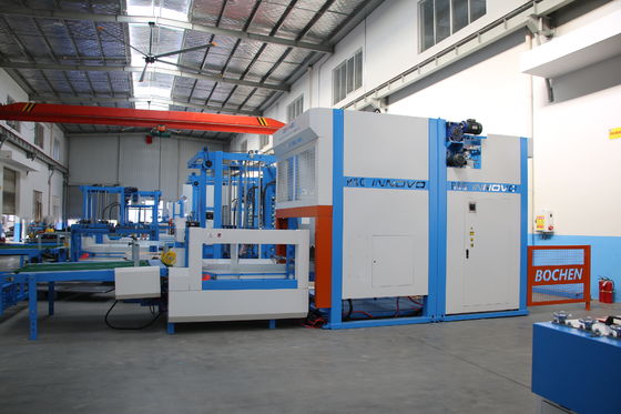 Flip Flop Pallet Stacker yang sepenuhnya otomatis untuk papan bergelombang 12000PCS / jam