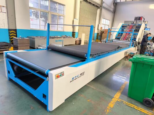 Mesin Laminasi Alur 5 Lapis Lembaran ke Lembaran Berkecepatan Tinggi dengan Kontrol Servo untuk Laminasi Kertas Bergelombang dalam Konfigurasi Multi Lapis